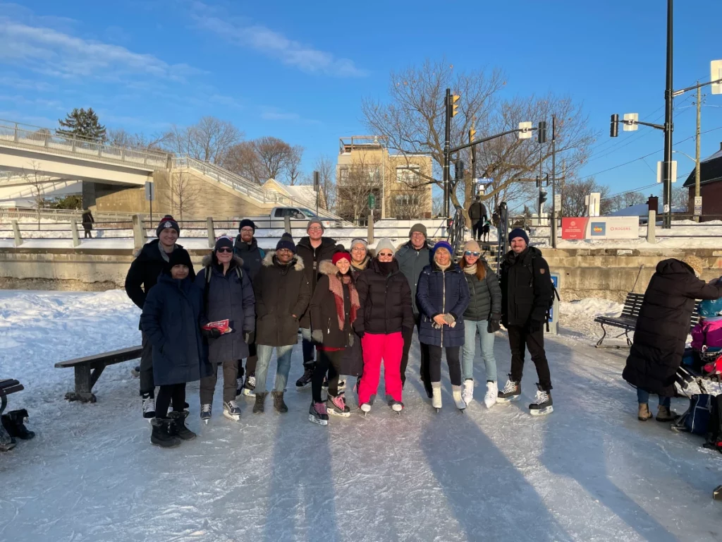 Lochmuller Lab at the Rideau Canal, group picture.